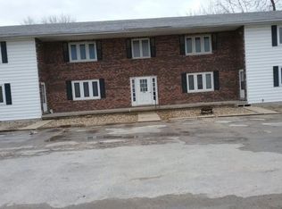 110 S Lincoln St, Warrensburg, IL 62573
