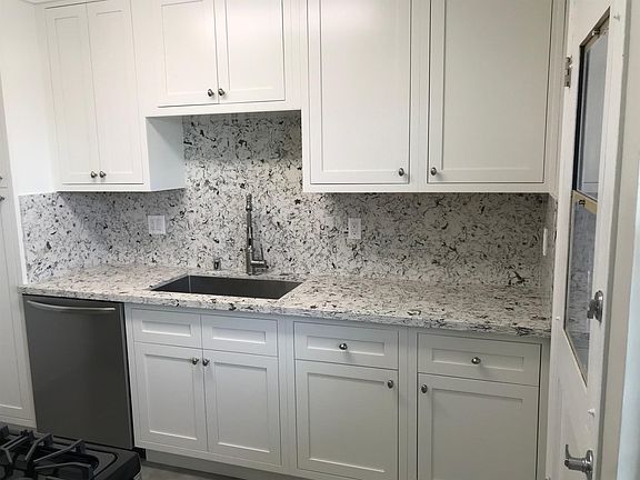 5th image of 7804 Romaine St #4