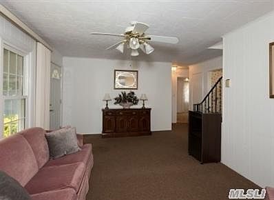 4th image of 2039 Central Dr S