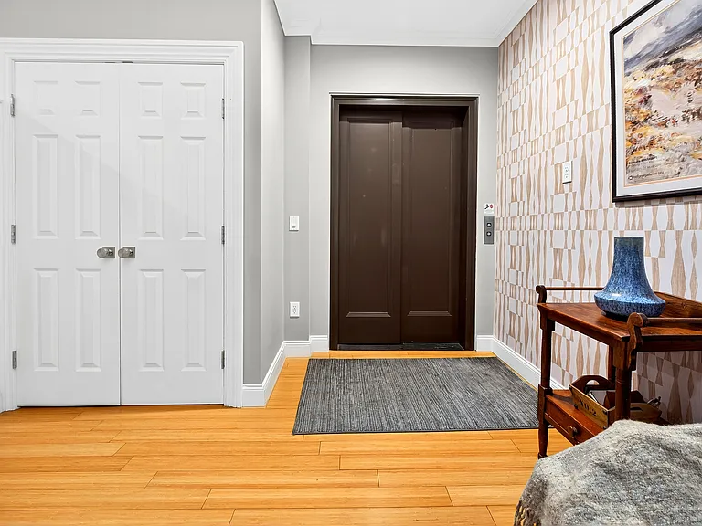 325 S Salina St #2 — Photo 6