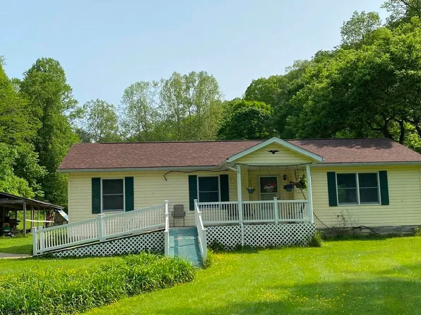 801 Paw Paw Creek Rd, Fairview, WV 26570