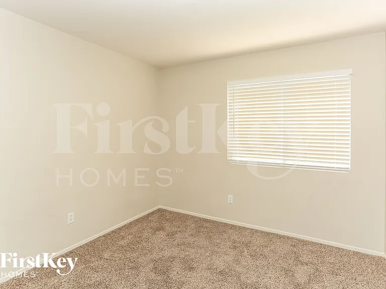 1673 Black Hills Way — Photo 14