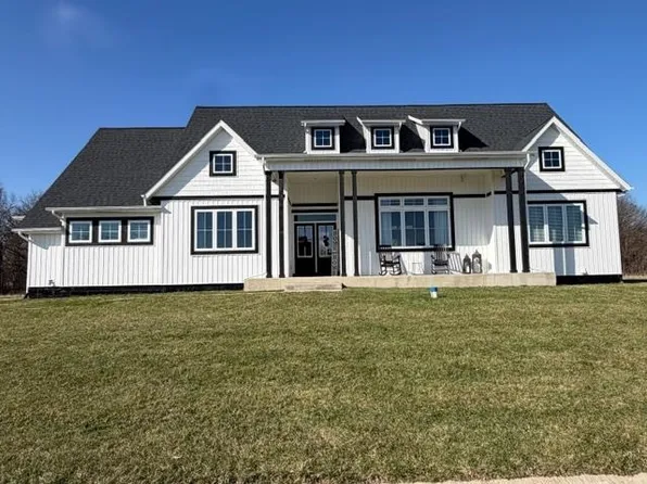 30453 Carter Kash Dr, Elkhart, IN 46517