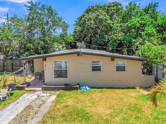 4th image of 2910 NW 47th St