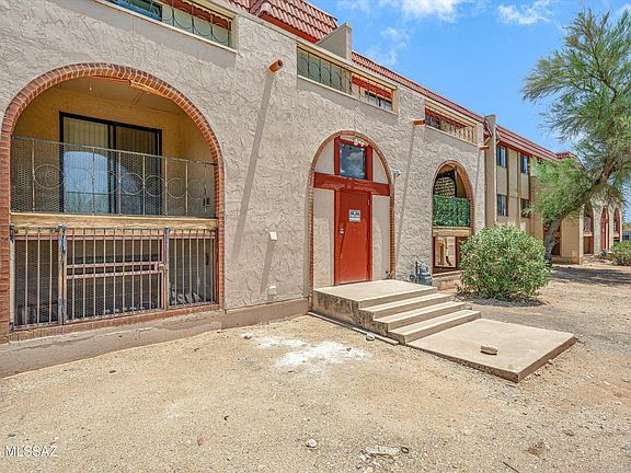 2nd image of 6331 N Barcelona Ct Unit 924