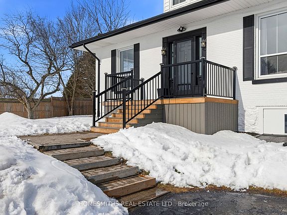 3rd image of 8766 Danforth Rd W