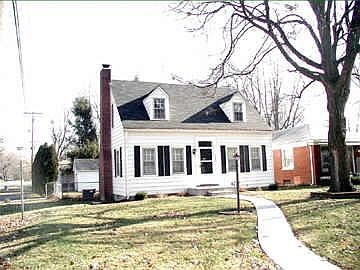 1st image of 5639 N Kingsley Dr