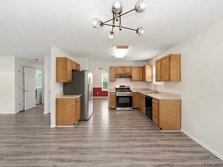 7649 Tollgate Ct — Photo 7
