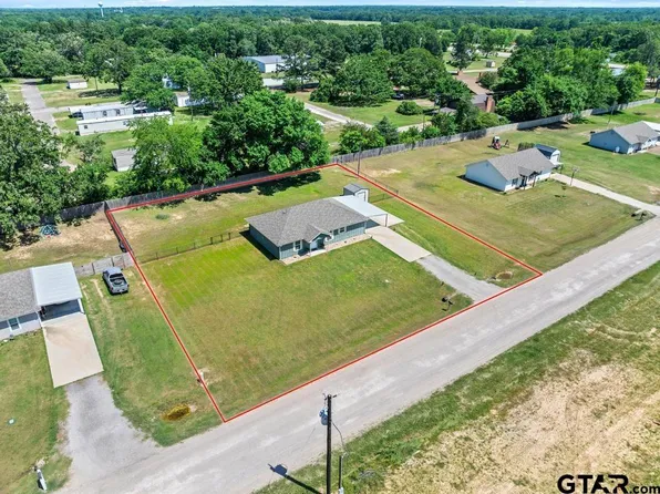 164 Private Road 43970, Paris, TX 75462