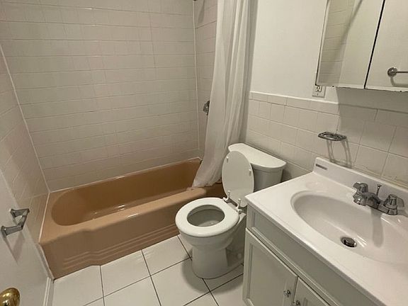 4th image of 17 Fairbanks St #17