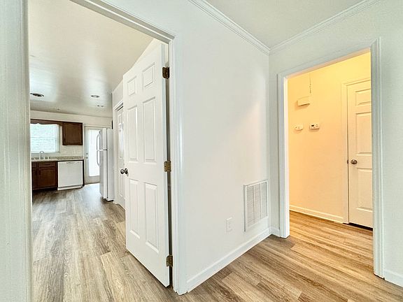 3rd image of 3536B Lawndale Dr