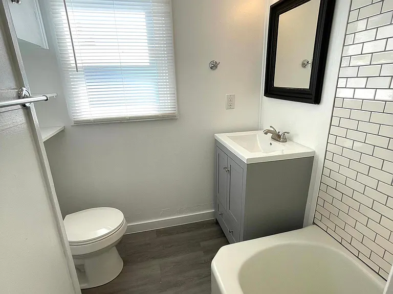 1312 Mahan Ave — Photo 17
