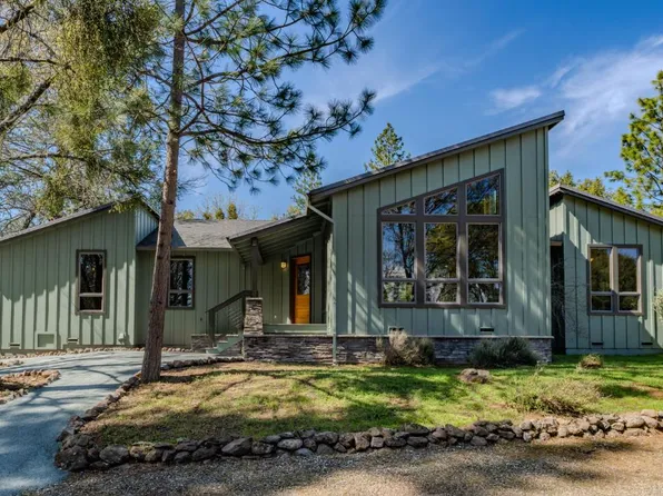 2863 April Ln, Mokelumne Hill, CA 95245