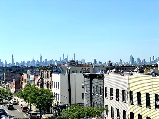 Rented by R New York | media 9