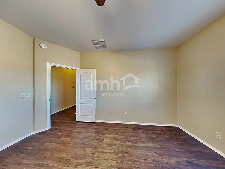 7556 W Ranchers Dr — Photo 9