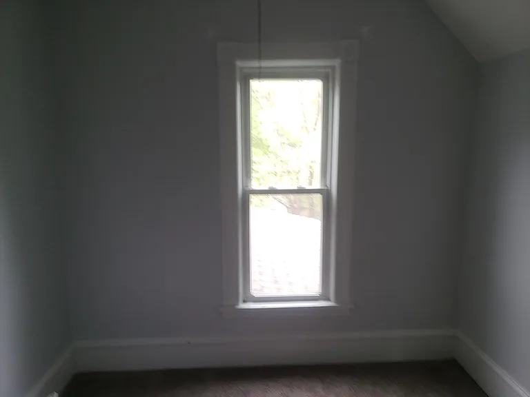 1913 University Ave NE — Photo 6