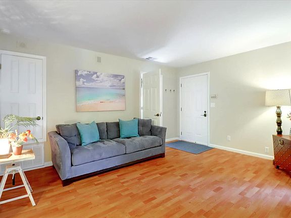 4th image of 5338 Makati Cir
