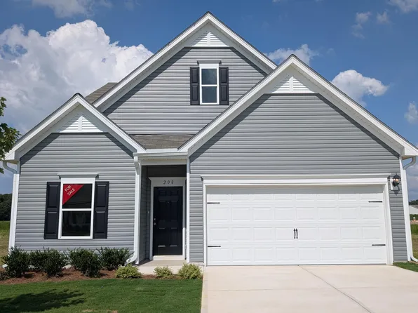 208 Saxony Dr, Goldsboro, NC 27530