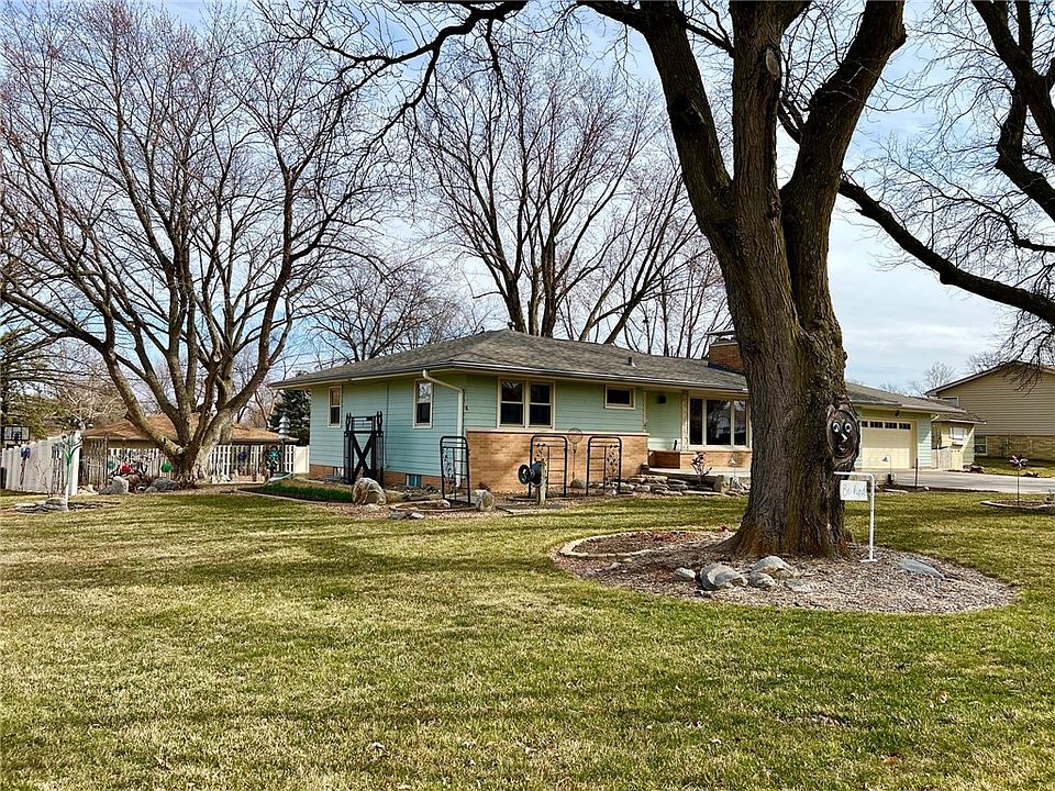 2215 Ashworth Rd, West Des Moines, IA 50265 Zillow