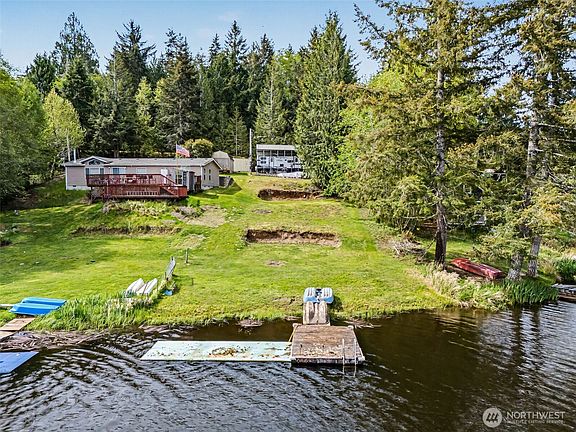 3rd image of 1670 W Star Lake Drive