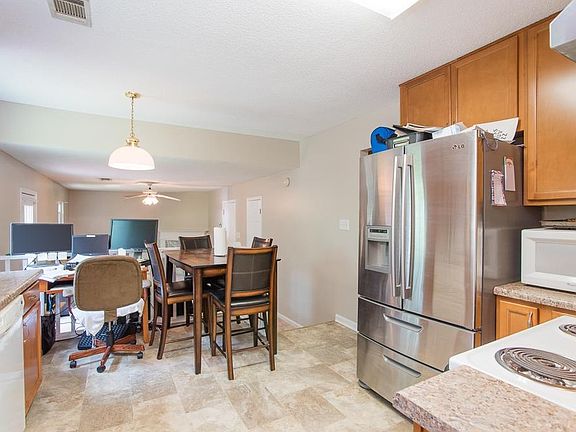5th image of 761 Stonebridge Park Cir