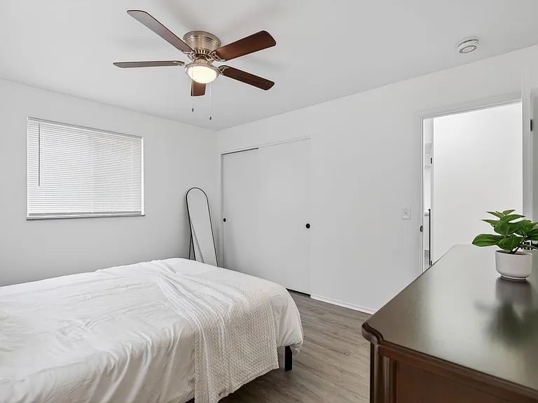 1553 Cove Ln — Photo 30