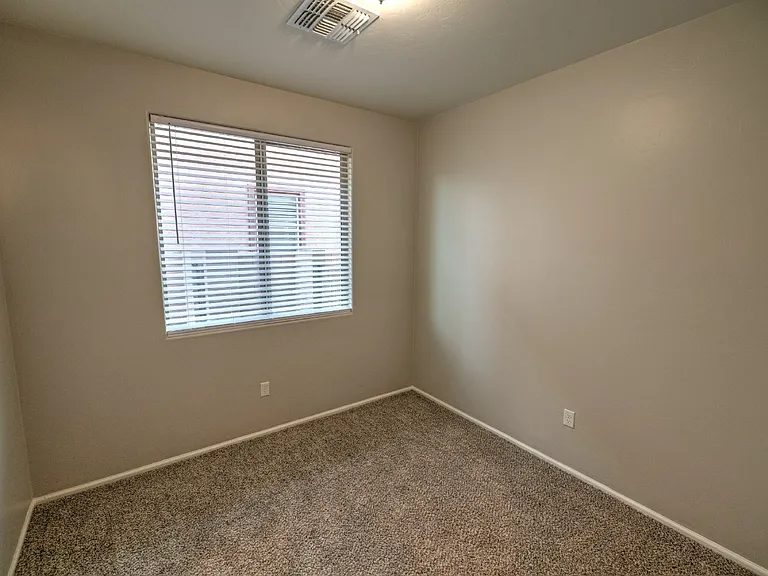 10458 S Cutting Horse Dr — Photo 17