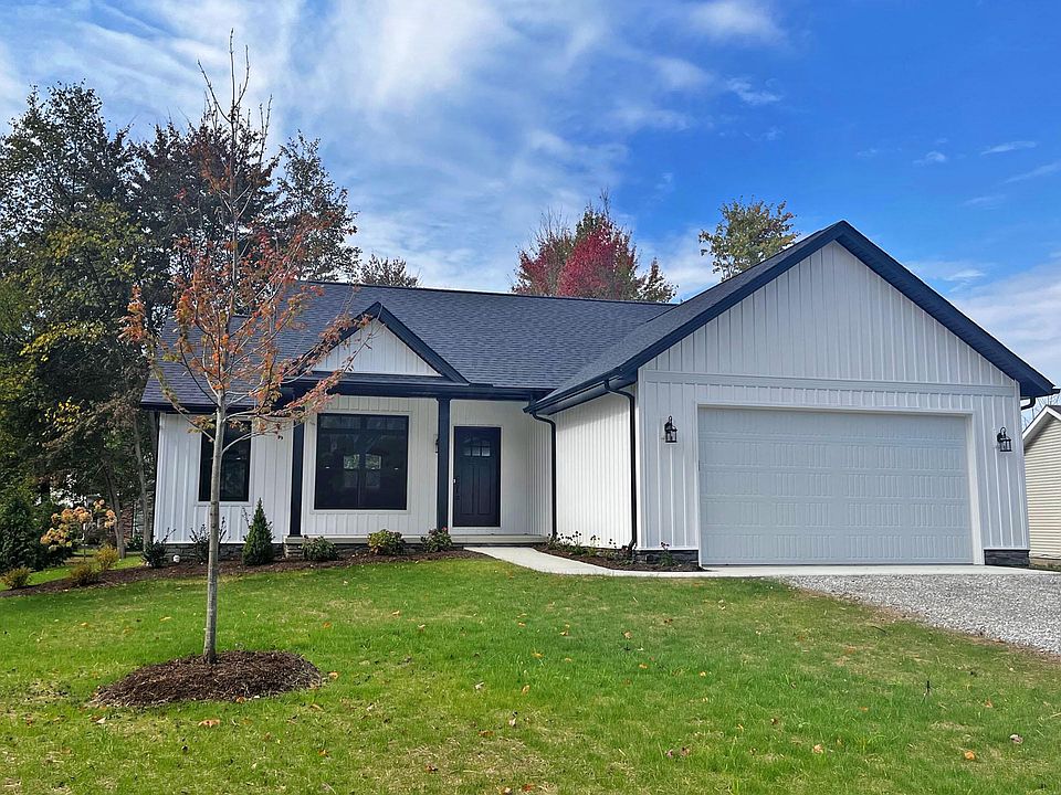 1st image of 711 Daffodil Dr