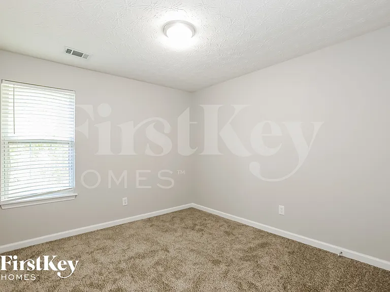 7008 Setters Way — Photo 14