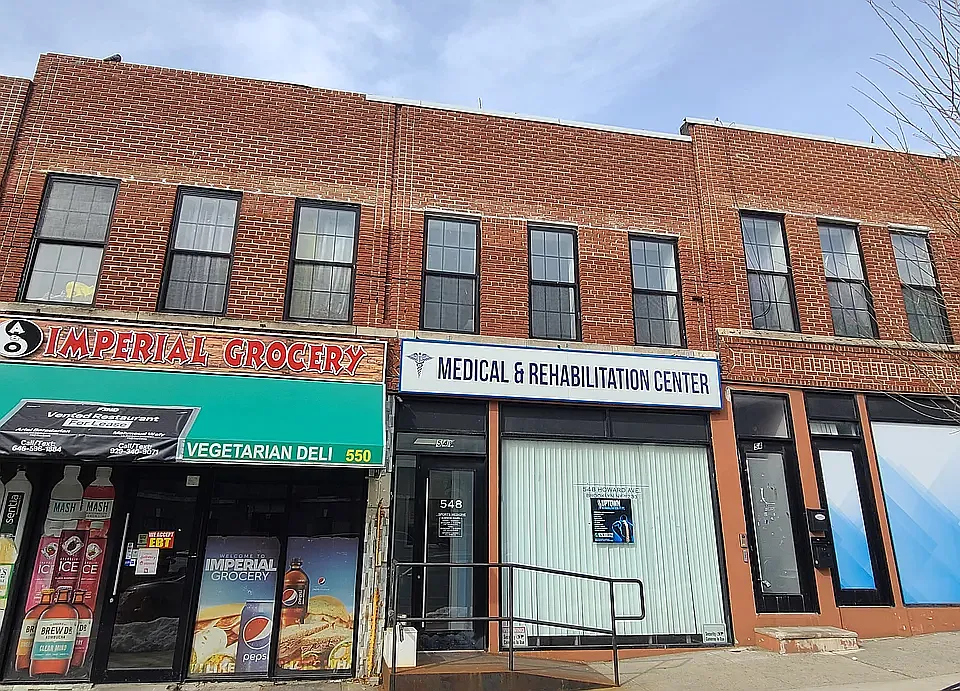 548 Howard Ave #2L