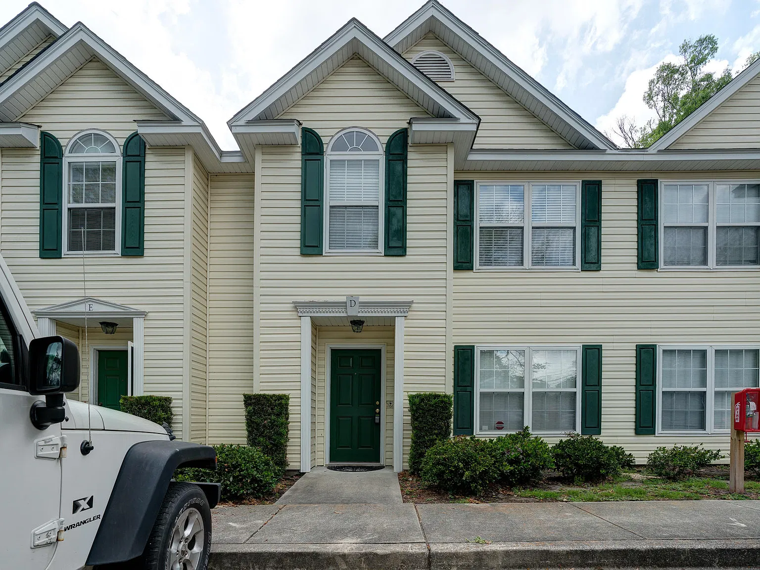 1545 Ashley River Rd — Photo 1