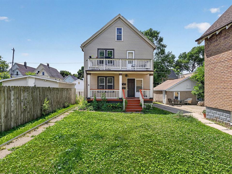 1st image of 2867 N Fratney STREET