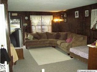 611 Lookout Ter E, Fort Payne, AL 35967