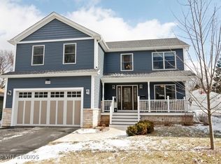 209 S Park St, Westmont, IL