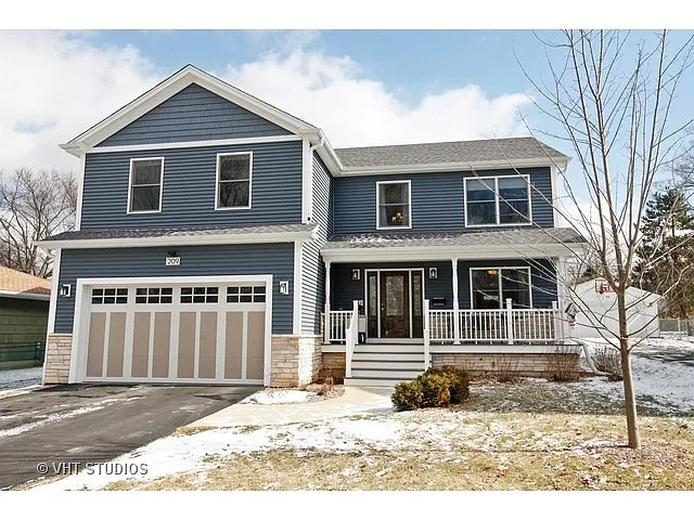 209 S Park St photo 1