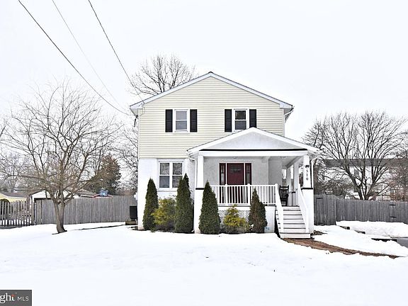 2nd image of 510 N Pleasant View Rd