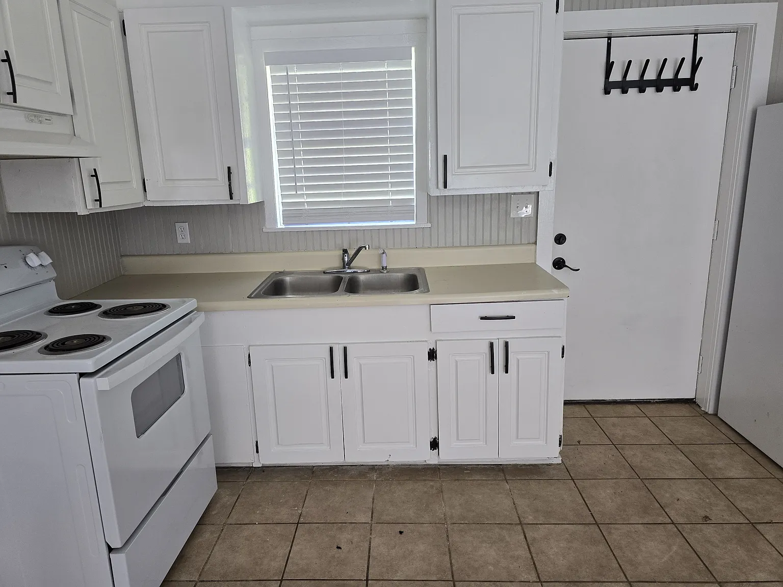 1 bed, 500 sqft, $1,050 — Photo 3