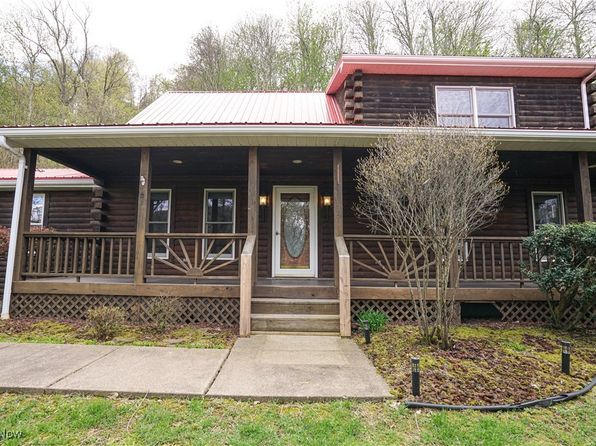 250 Hebron Rd, Saint Marys, WV 26170