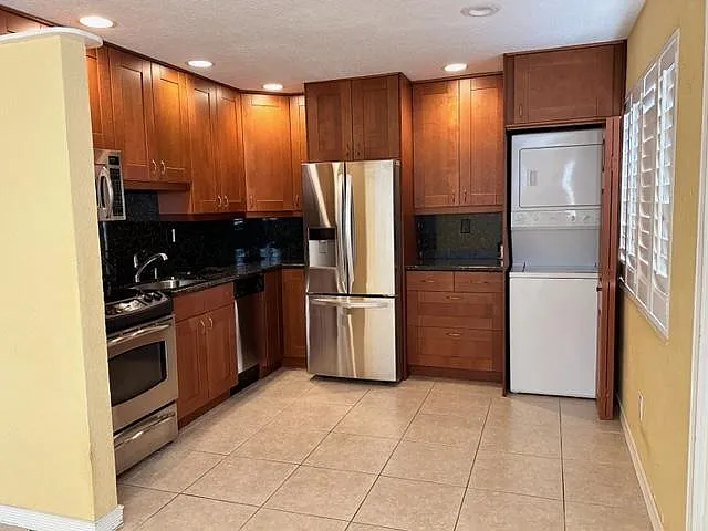1402 NE 32nd St #A — Photo 4