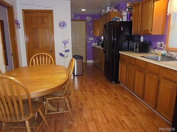 4th image of 156 Hollywood Ave