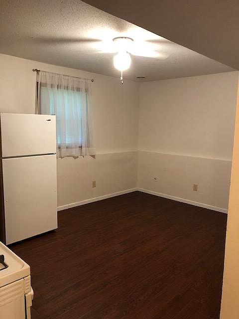 Living/Kitchen area