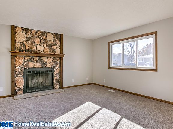 3rd image of 4222 Bingham Ln