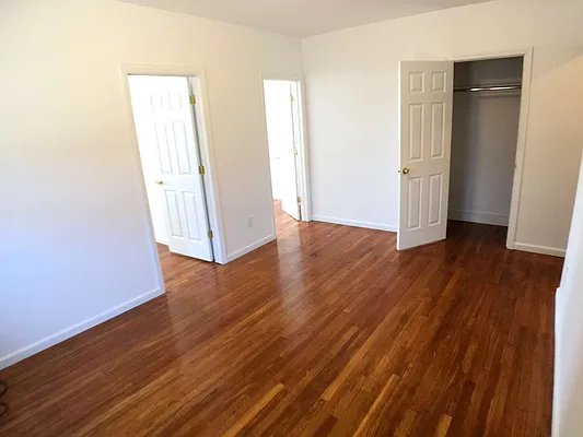 Rented by Solution Realty Services LLC | media 2