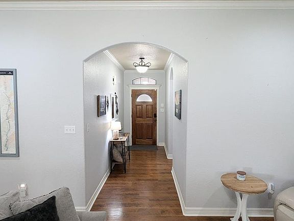 5th image of 311 Williamsburg Avenue
