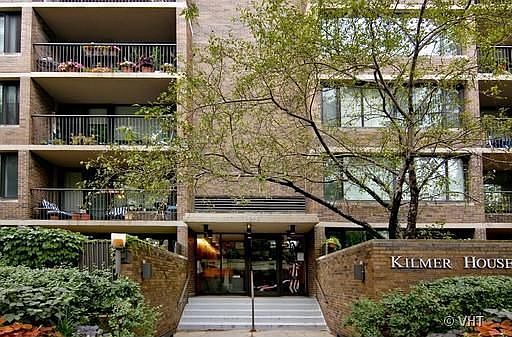 1st image of 1555 N Sandburg Ter APT 608K