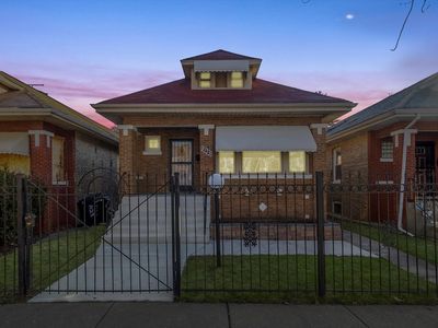 8125 S Manistee Ave, Chicago, IL, 60617