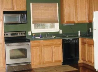 172 Oak Dr, Pasadena, MD 21122