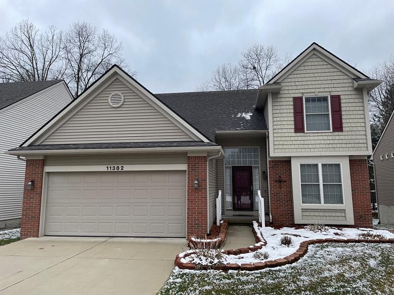 1st image of 11382 Hidden Oaks Dr