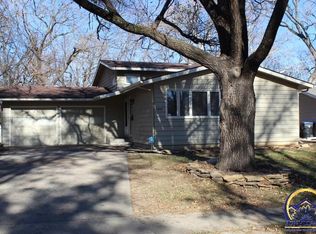 4406 SW 27th Ter, Topeka, KS 66614