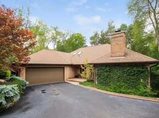 3780 Fox Hunt Dr, Ann Arbor, MI